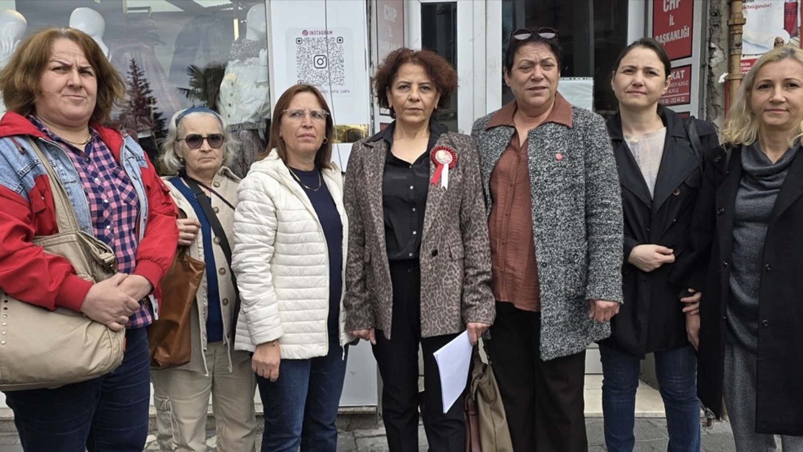 chp zonguldak merkez ilce kadin kollari baskani sekme ve 9 yonetici istifa etti IneYsOPc.jpg