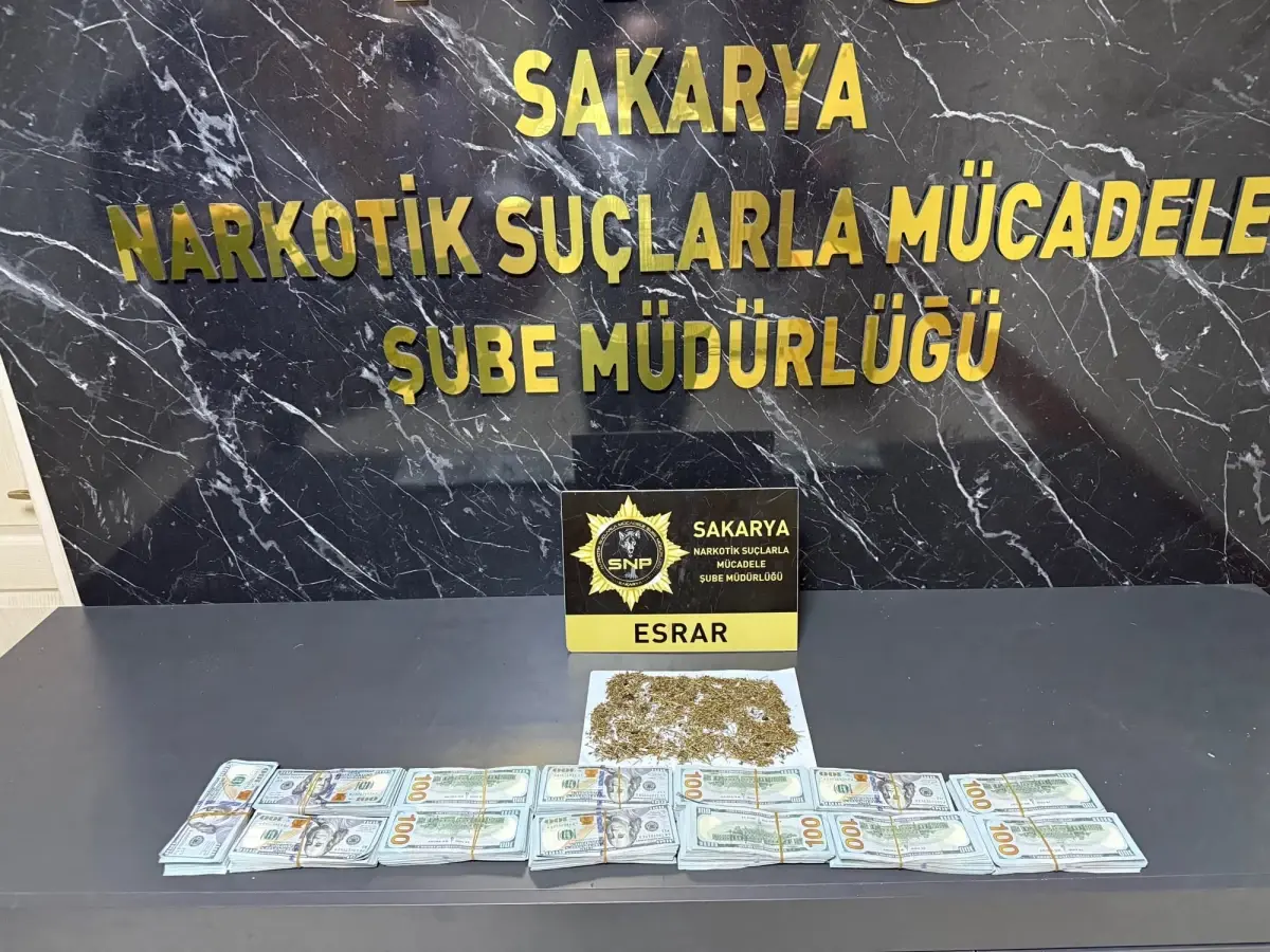 sakaryada kuyumcu soygununa sorusturma 130 bin dolar ve esrar ele gecirildi A8M6jk7O.jpg