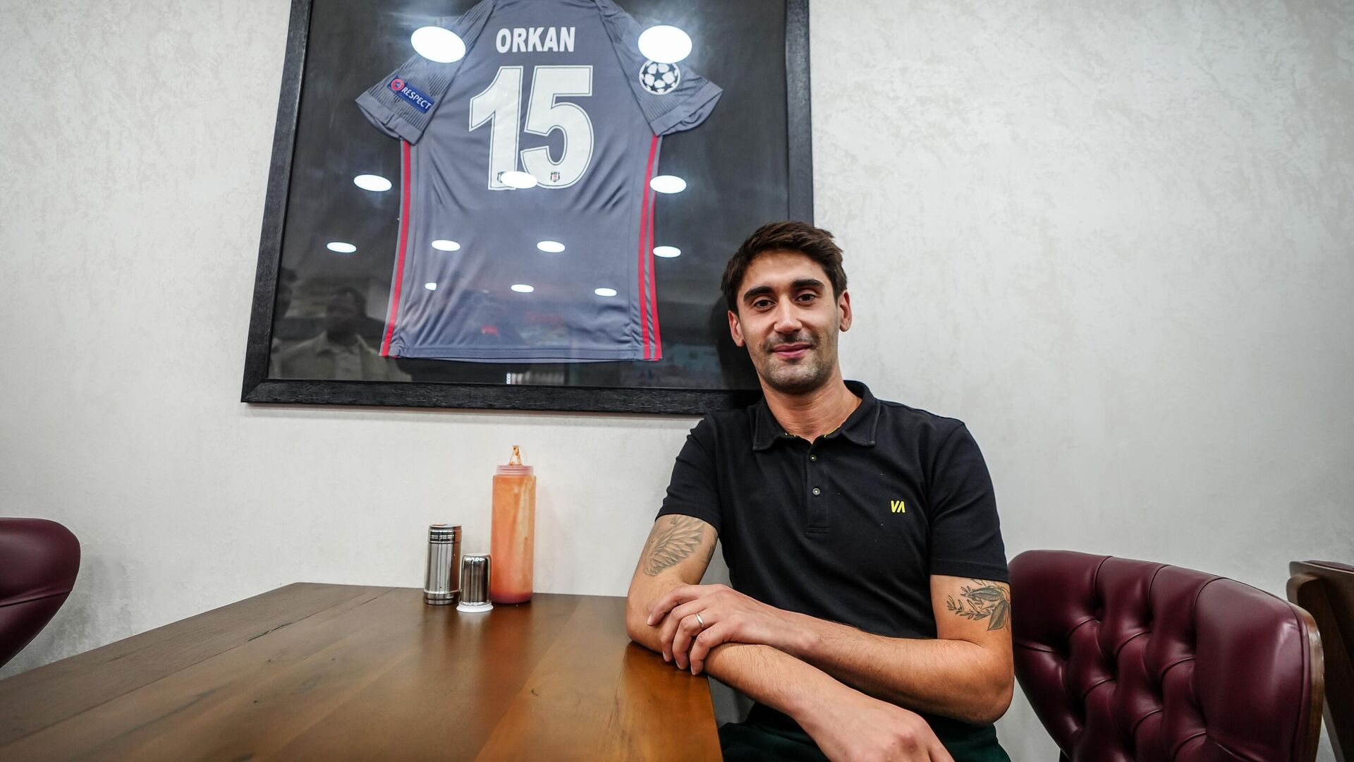 bir donem sampiyonlar liginde forma giyiyordu unlu futbolcu orkan cinar doner ustasi oldu 4fg6yAK7.jpg